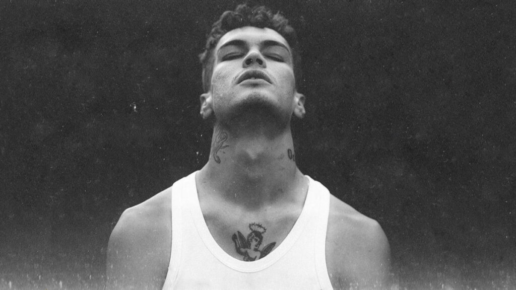 Blanco domina le classifiche: “Anche a vent’anni si muore” è il brano più trasmesso in radio